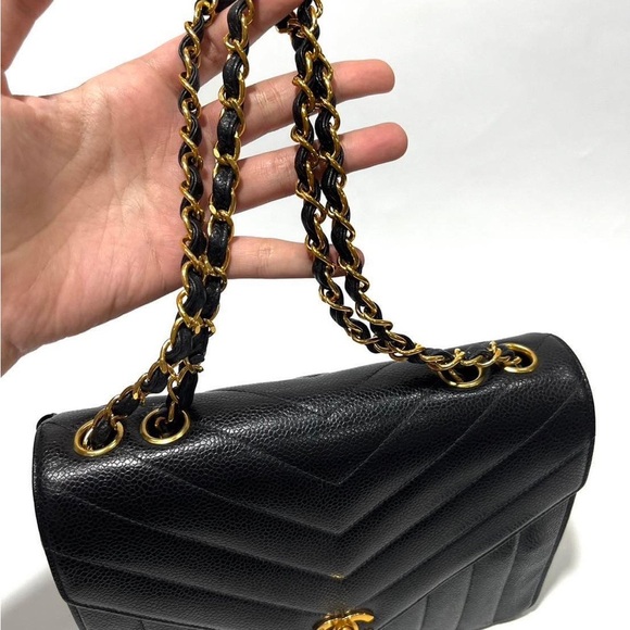 Gorgous VINTAGE Super RARE Chanel envelope flap 24k ghw BLACK CAVIAR - Picture 5 of 16